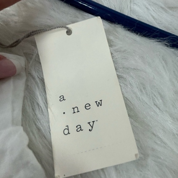 a new day White Cotton Top with Ruffled Sleeves S NWT - Picture 9 of 10